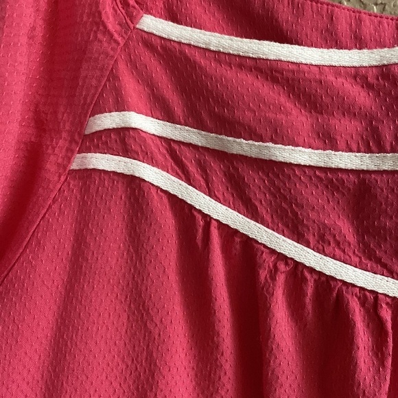 ANN Taylor Loft pink and white flowy‎ flutter sleeve top blouse - Picture 3 of 7